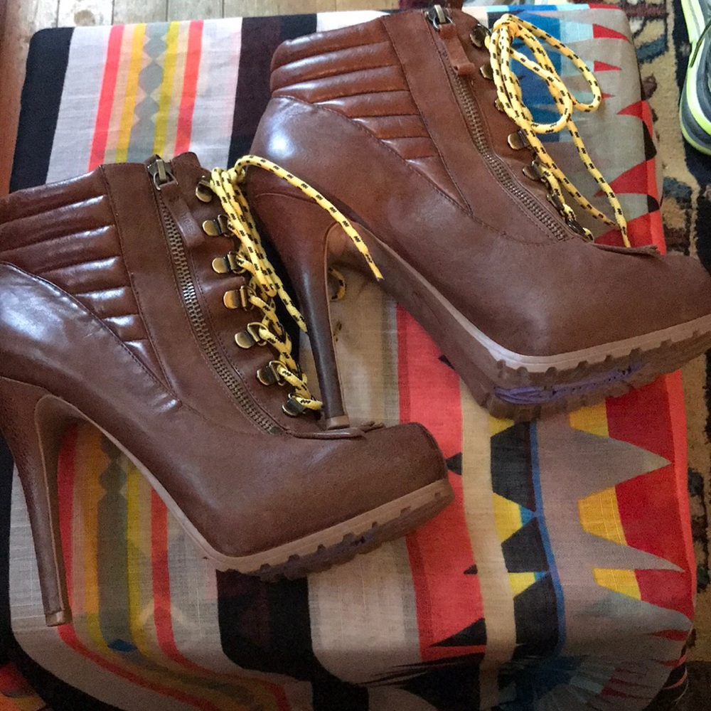 Boutique 9 booties